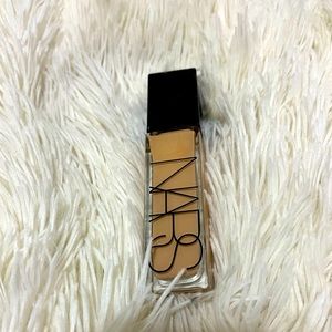 Nars Radiant Longwear Foundation - Deauxville